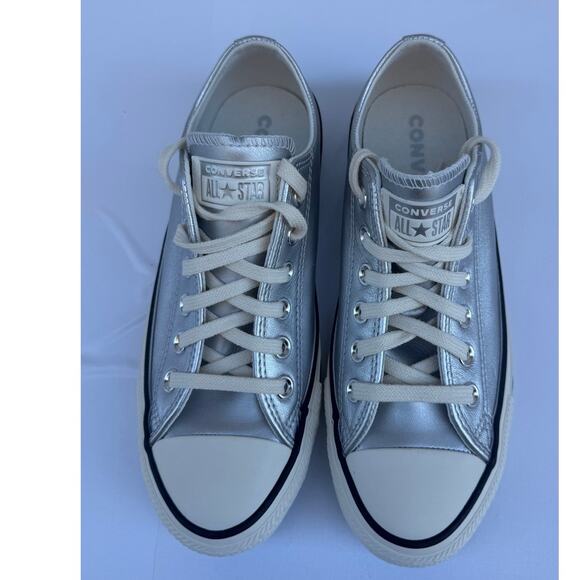 Converse Women's Silver Metallic Chuck Taylor All Star Low Leather Size 7 - Picture 8 of 13